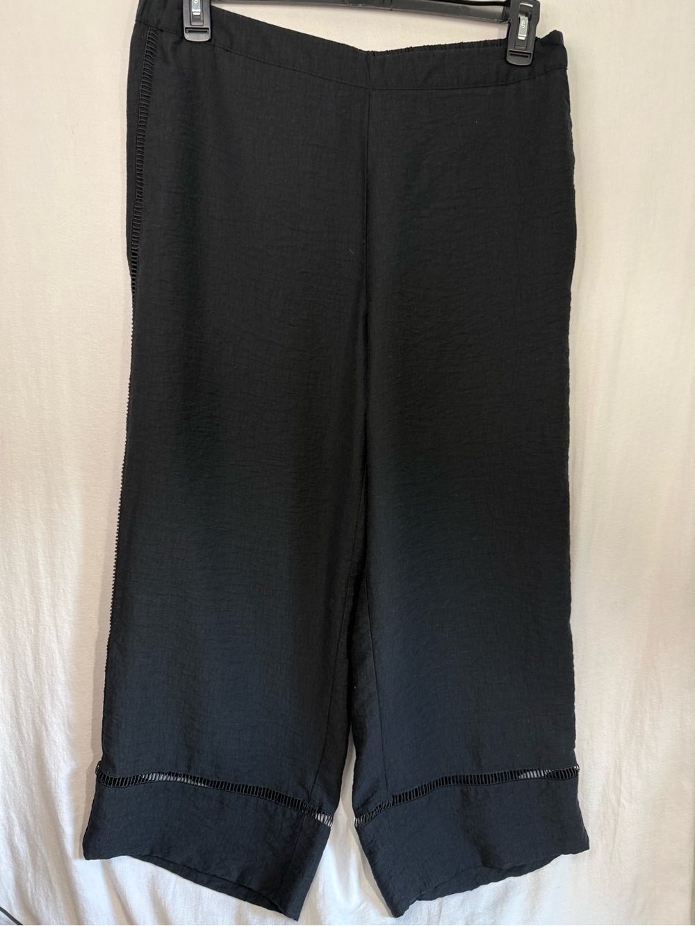 Women’s Black Wide-Leg Cropped Pull-On Casual Bottoms Large NWT
